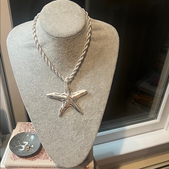 N/A Jewelry - Silver Starfish Charm Necklace